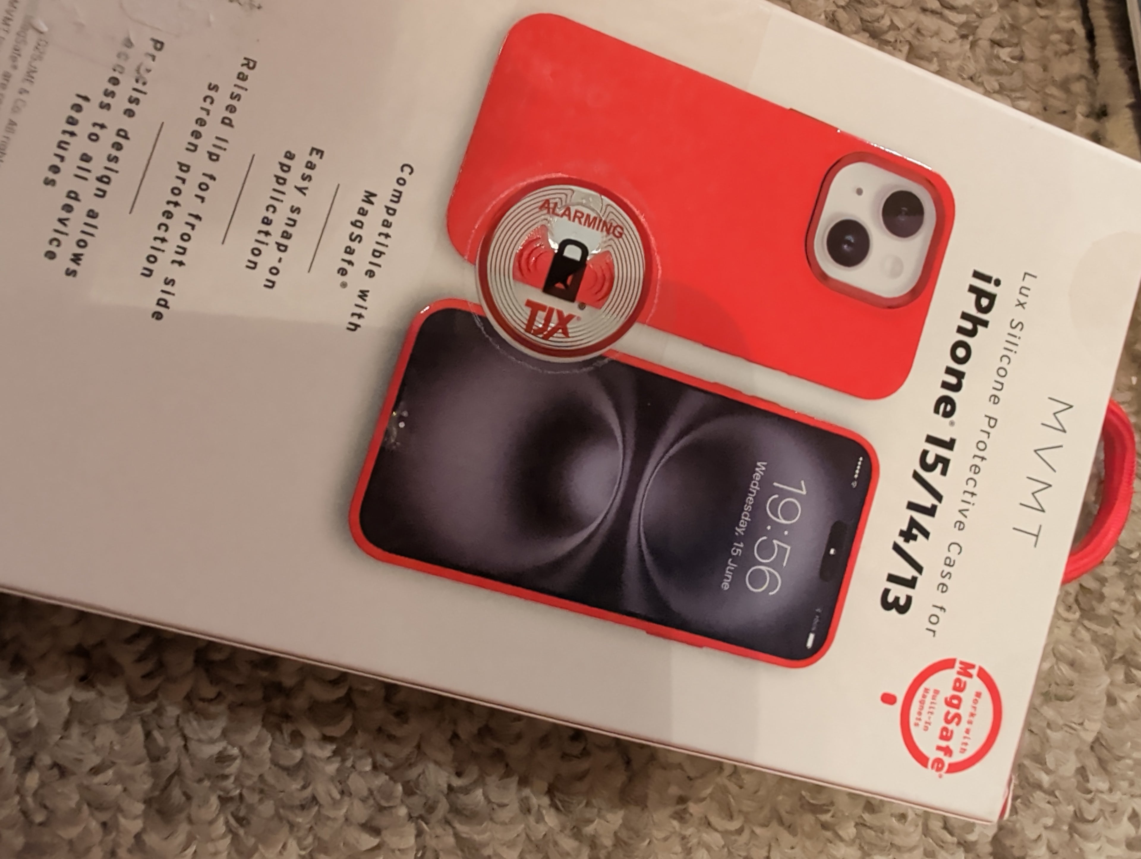 MVMT Lux Silicone MagSafe Case for iPhone 15/14/13 - Red